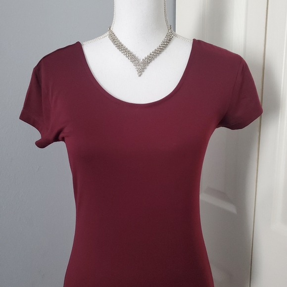 Theraphy dress maroon color - Picture 2 of 7